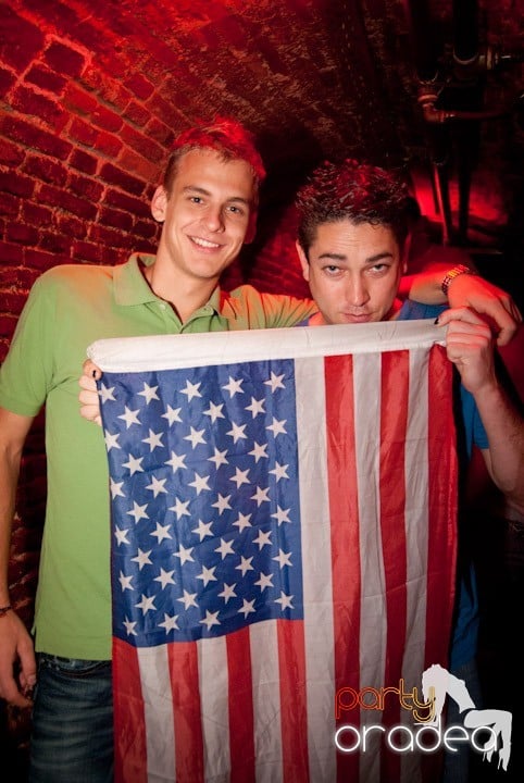 Sâmbătă în Escape, 