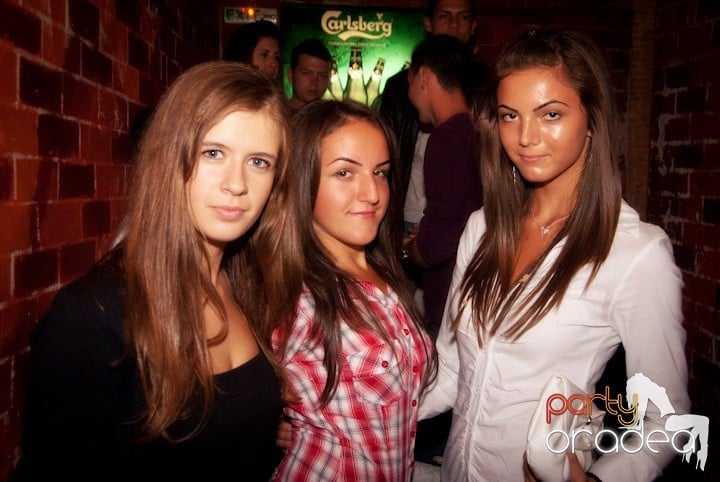 Sâmbătă în Escape, 