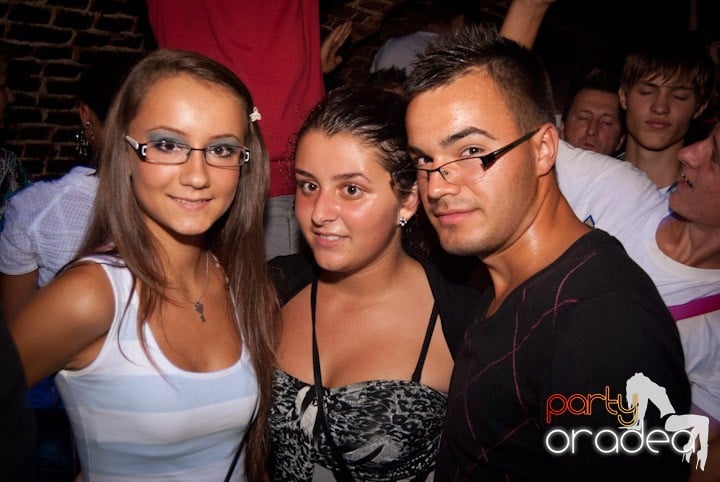 Sâmbătă în Escape, 