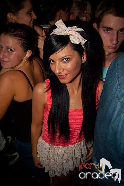 Sâmbătă în Escape, 