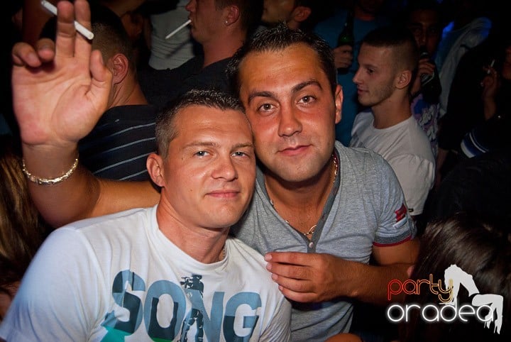 Sâmbătă în Escape, 