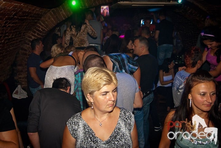 Sâmbătă în Escape, 