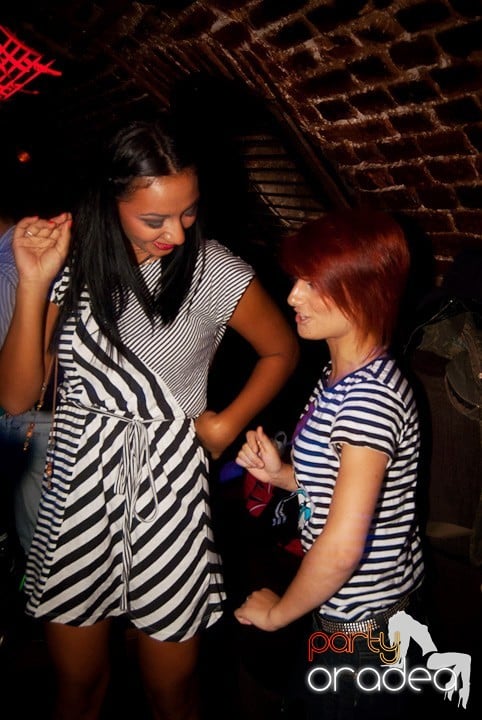 Sâmbătă în Escape, 