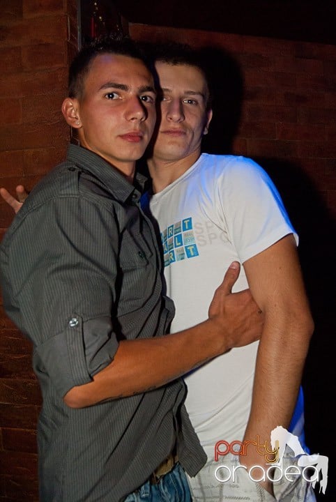 Sâmbătă în Escape, 