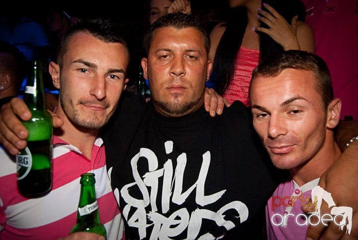 Sâmbătă în Escape, 