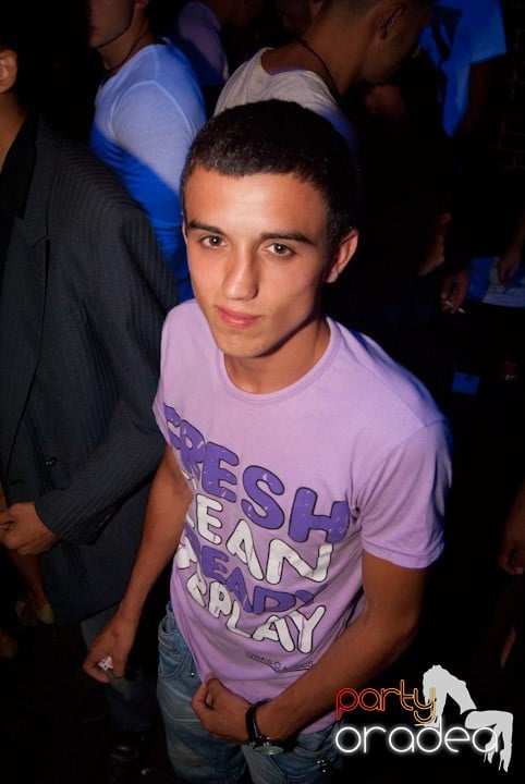 Sâmbătă în Escape, 