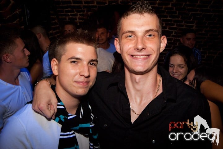 Sâmbătă în Escape, 