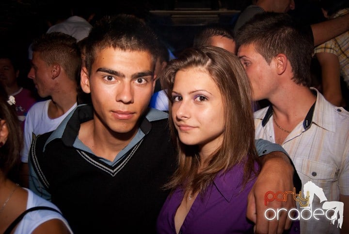 Sâmbătă în Escape, 