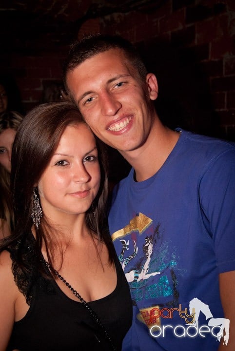 Sâmbătă în Escape, 