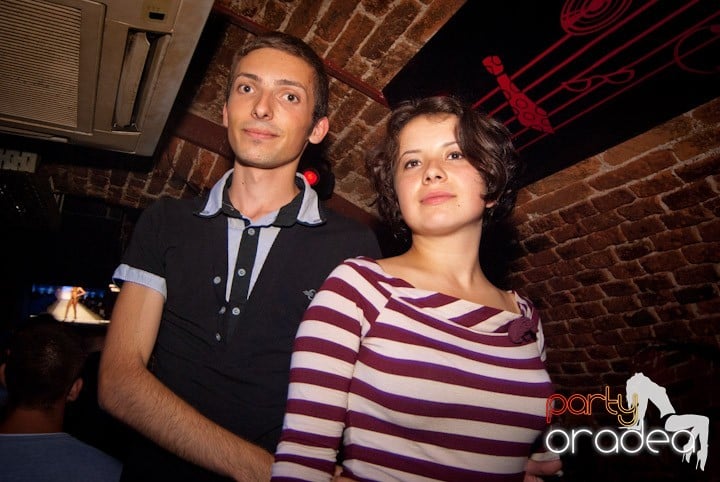 Sâmbătă în Escape, 