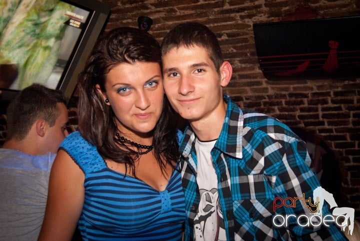 Sâmbătă în Escape, 