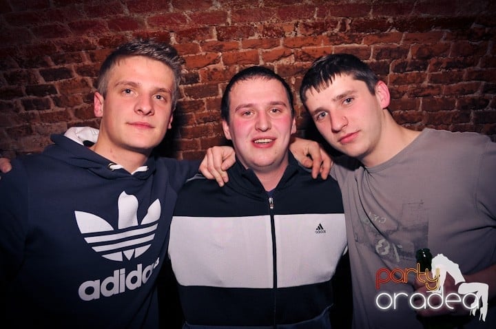 Sâmbăta începe cu Club Escape, 