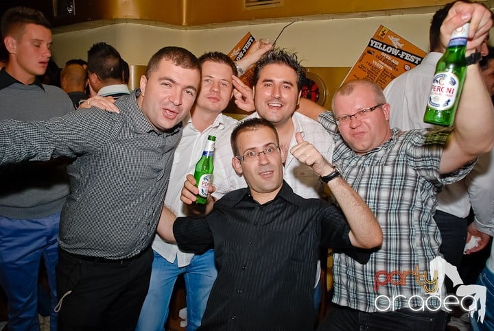 Sâmbătă începe distracţia în Yellow Submarine, 