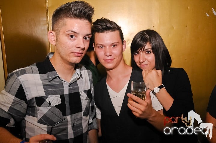 Sâmbătă începe distracţia în Yellow Submarine, 