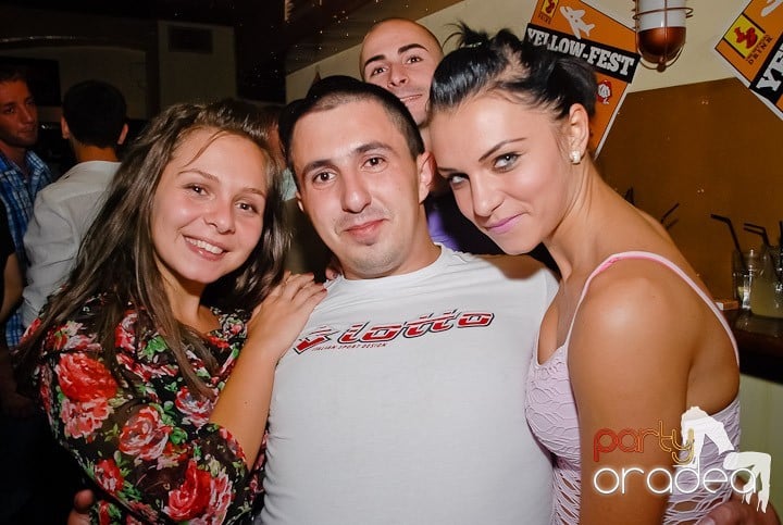 Sâmbătă începe distracţia în Yellow Submarine, 