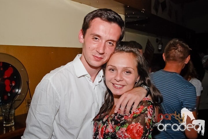 Sâmbătă începe distracţia în Yellow Submarine, 