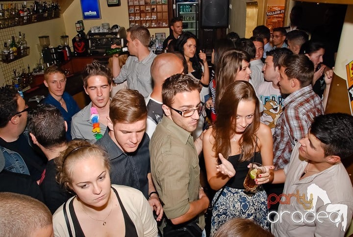 Sâmbătă începe distracţia în Yellow Submarine, 