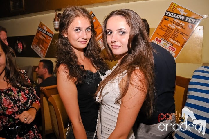 Sâmbătă începe distracţia în Yellow Submarine, 