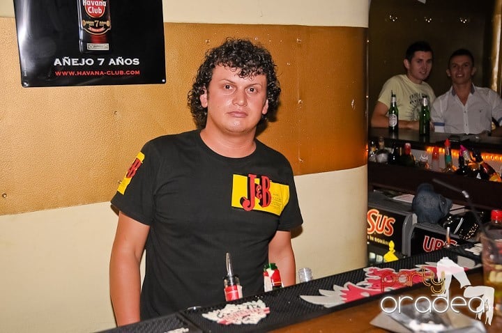 Sâmbătă începe distracţia în Yellow Submarine, 