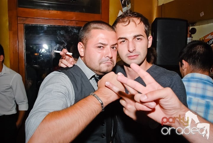 Sâmbătă începe distracţia în Yellow Submarine, 