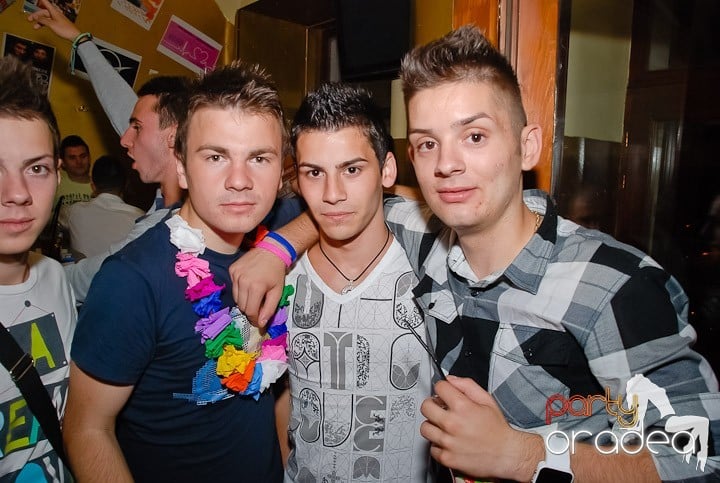 Sâmbătă începe distracţia în Yellow Submarine, 