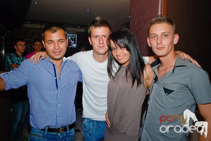 Sâmbătă noapte în Club Rio, 