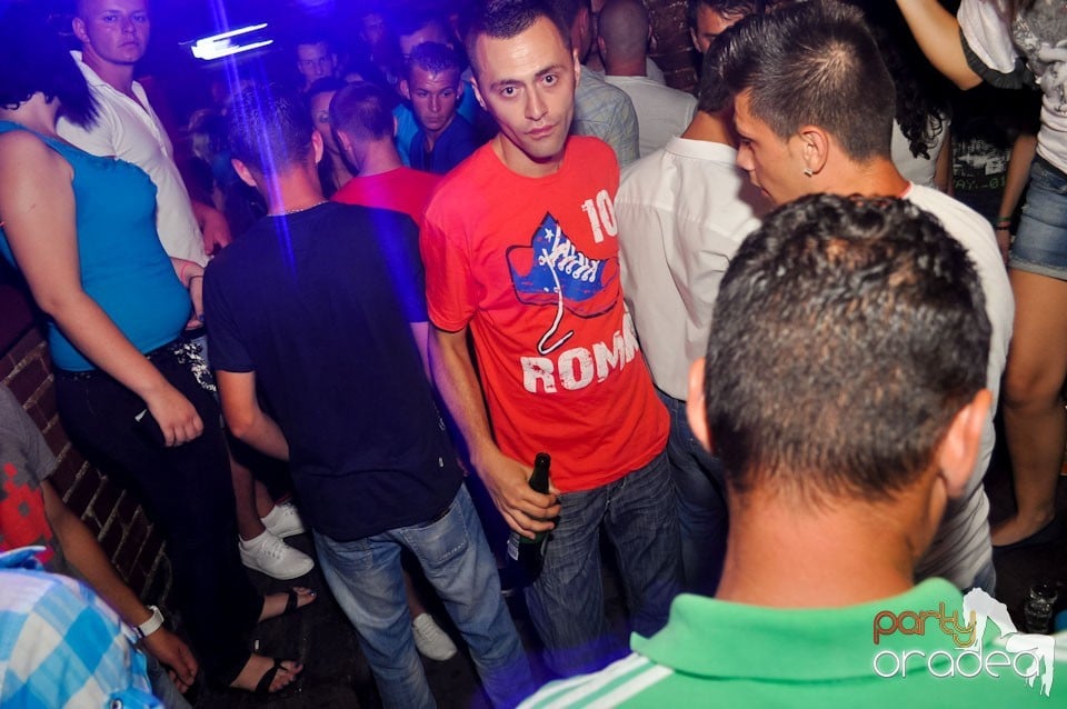 Sâmbătă noaptea @ Club Escape, 