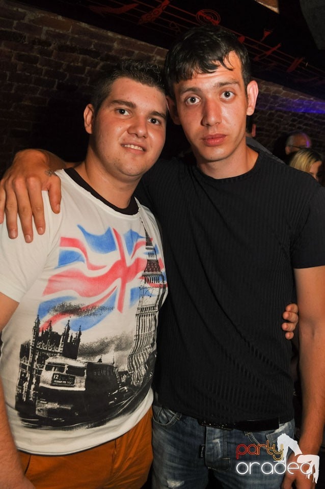 Sâmbătă noaptea @ Club Escape, 