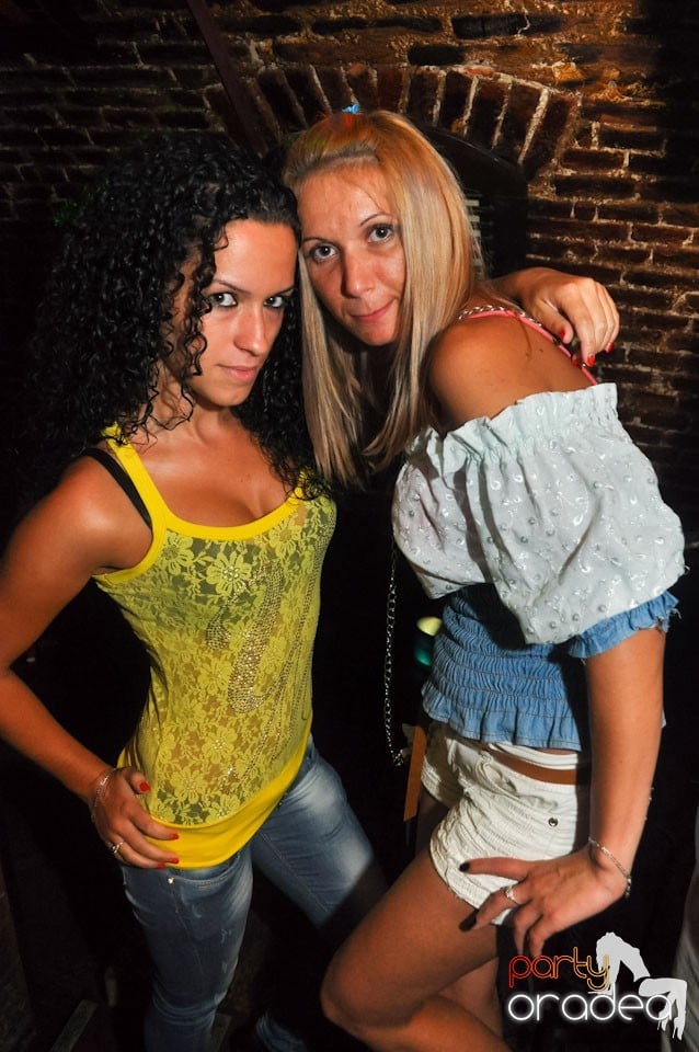 Sâmbătă noaptea @ Club Escape, 