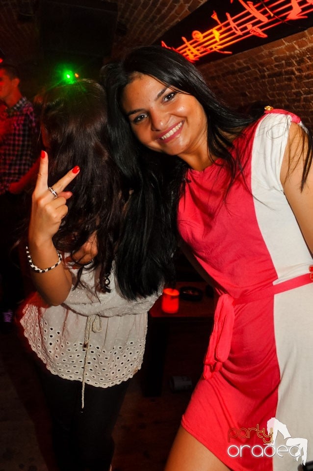 Sâmbătă noaptea @ Club Escape, 