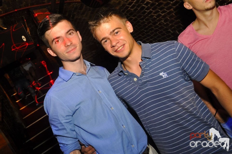 Sâmbătă noaptea @ Club Escape, 