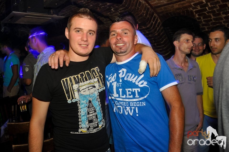 Sâmbătă noaptea @ Club Escape, 