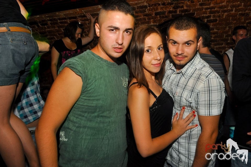 Sâmbătă noaptea @ Club Escape, 