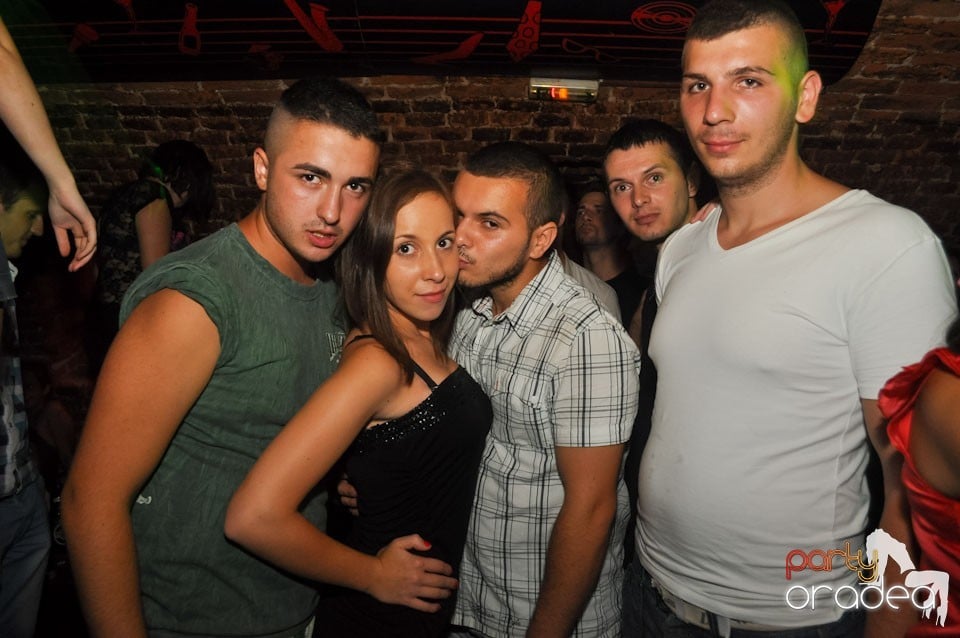 Sâmbătă noaptea @ Club Escape, 