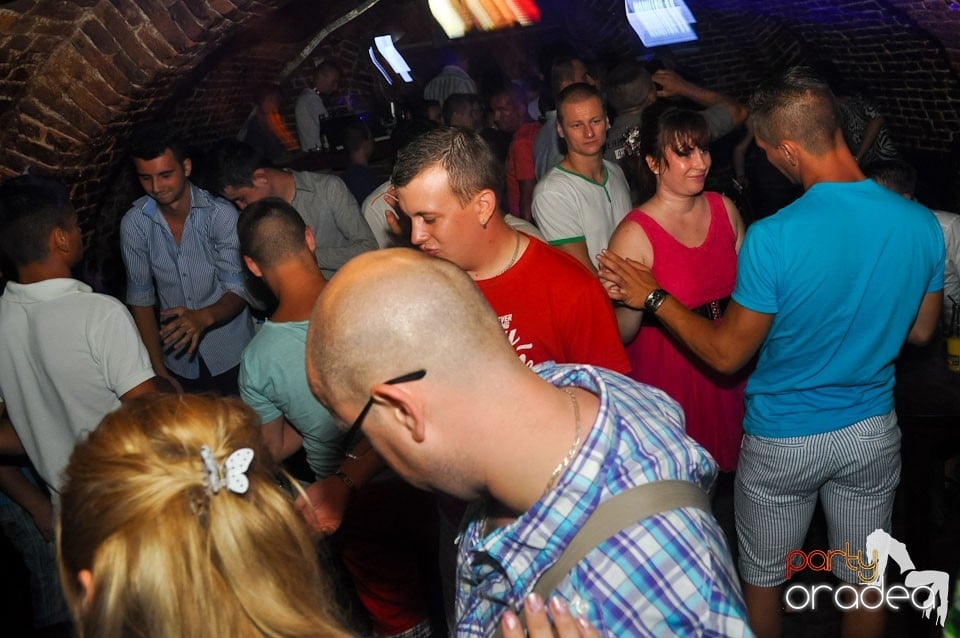 Sâmbătă noaptea @ Club Escape, 