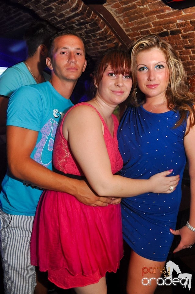 Sâmbătă noaptea @ Club Escape, 