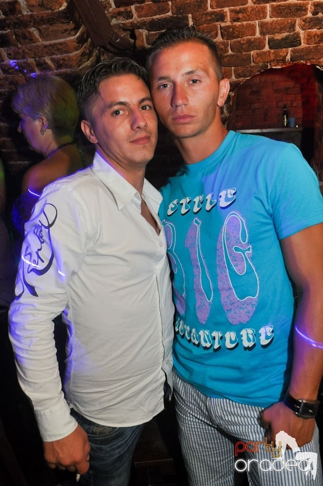 Sâmbătă noaptea @ Club Escape, 