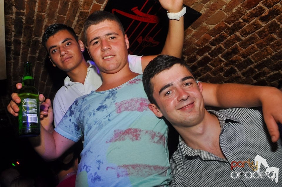 Sâmbătă noaptea @ Club Escape, 