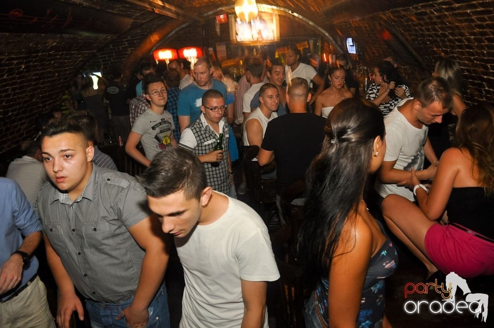 Sâmbătă noaptea @ Club Escape, 