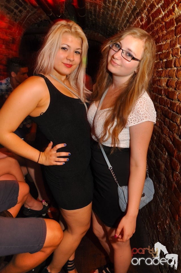 Sâmbătă noaptea @ Club Escape, 