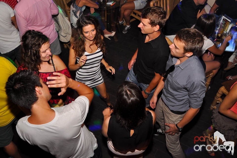 Sâmbătă noaptea e party în Zulu, Zulu Caffe