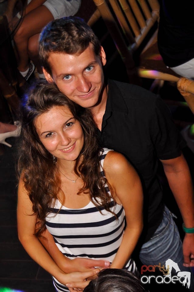 Sâmbătă noaptea e party în Zulu, Zulu Caffe