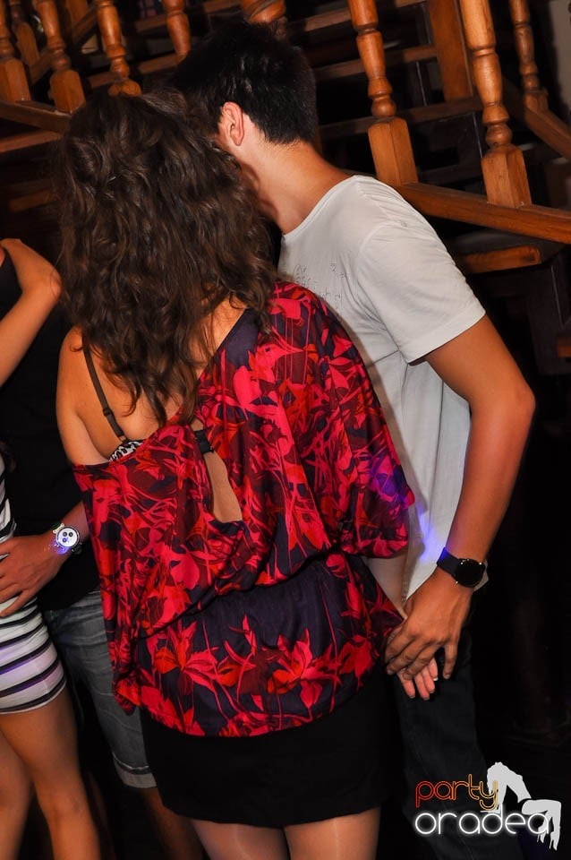 Sâmbătă noaptea e party în Zulu, Zulu Caffe