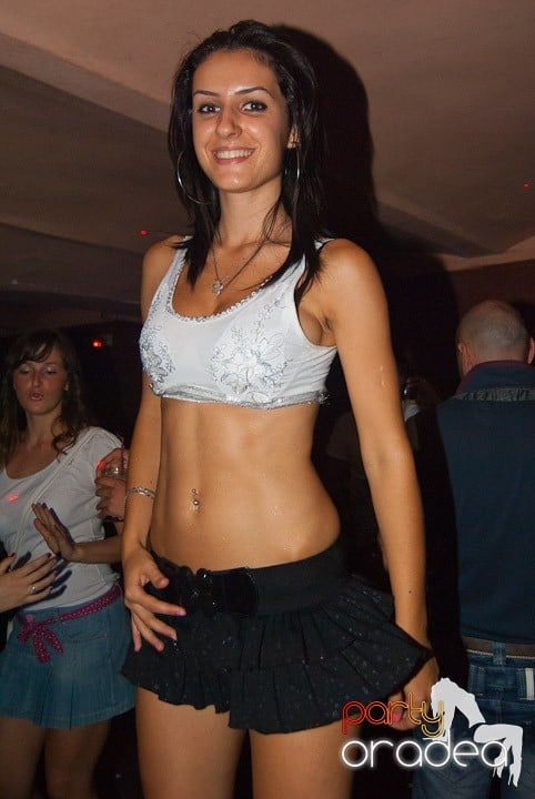 Sâmbătă noaptea în Club Seven, 