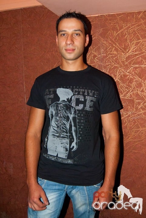 Sâmbătă noaptea în Club Seven, 