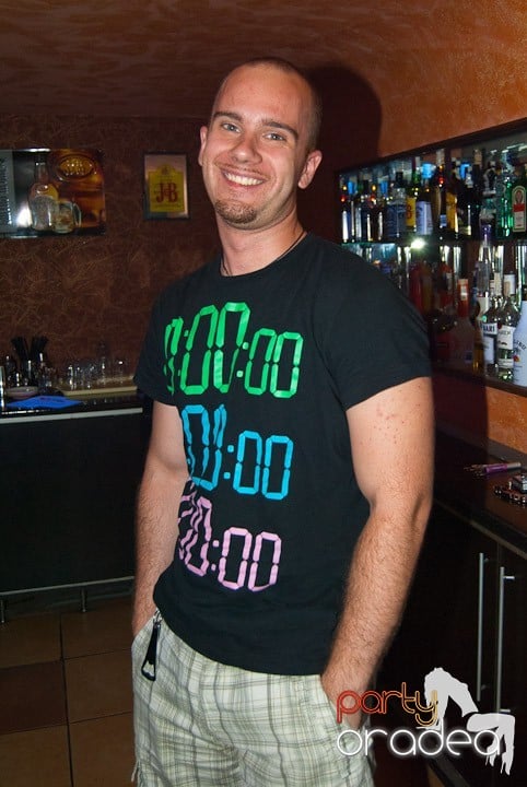 Sâmbătă noaptea în Club Seven, 