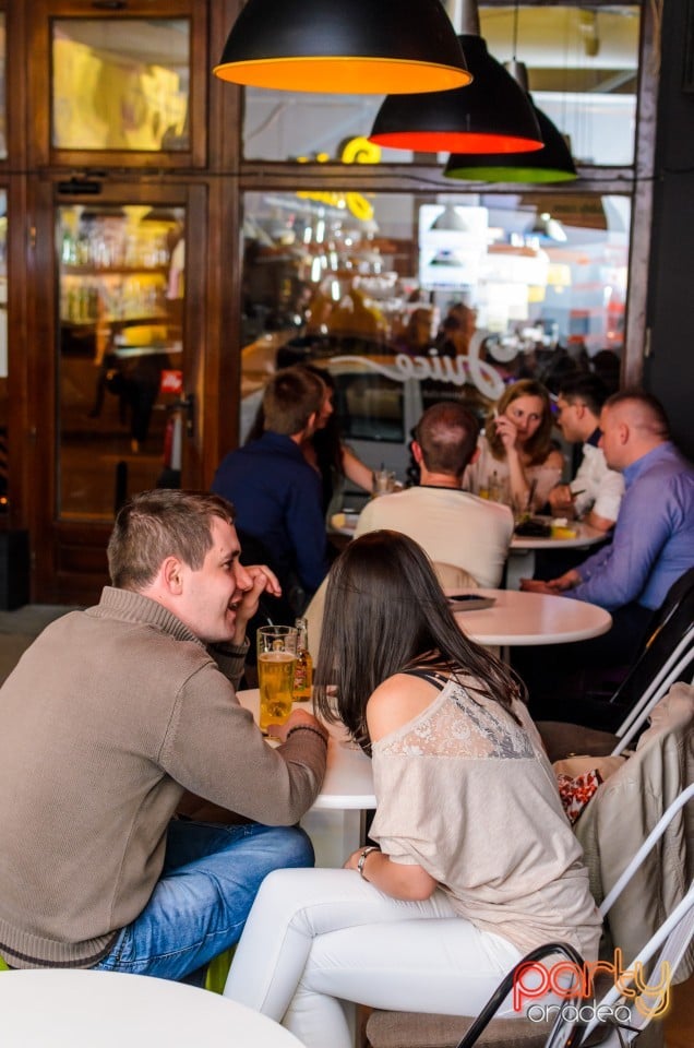 Sâmbătă noaptea în Juice, Juice