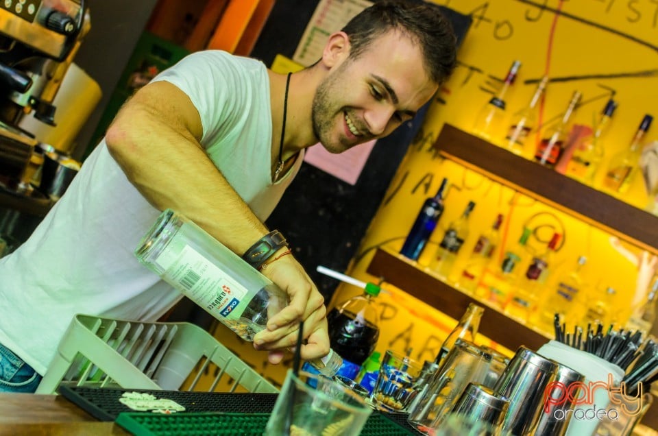 Sâmbătă noaptea în Juice, Juice