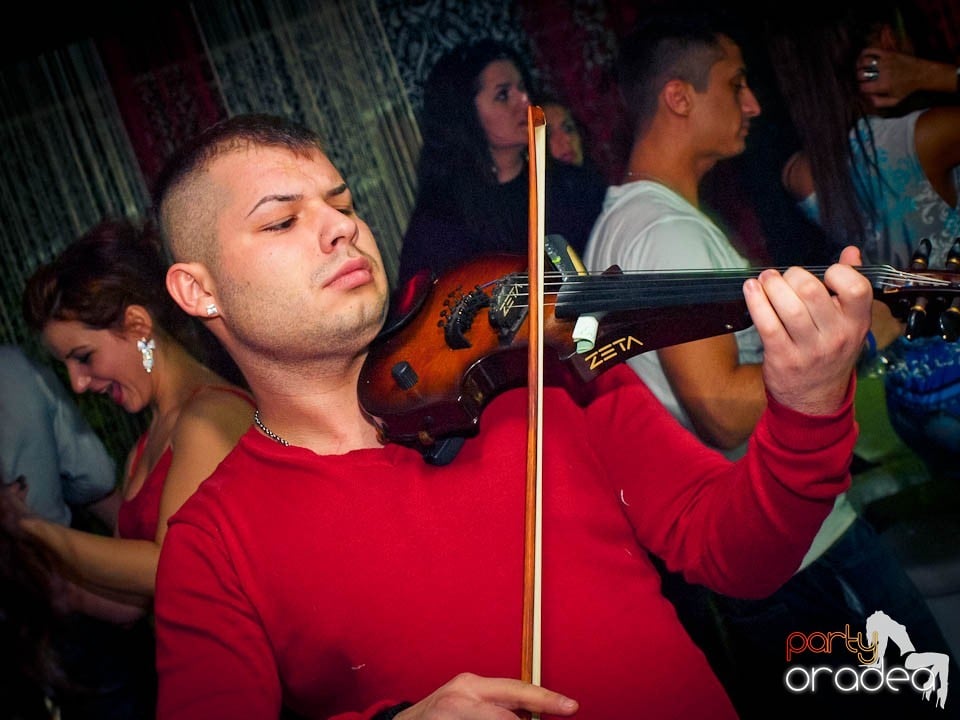 Sâmbătă petrecem cu Blaga de la Oradea, 