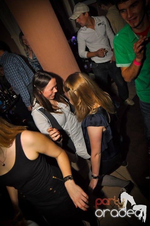 Sâmbătă seara în Chanson, 